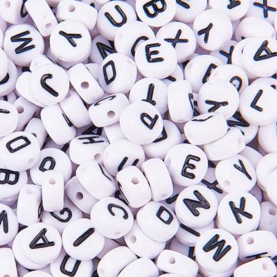 China Jewelry Making 7*4mm 100pcs/bags White Round Alphabet Acrylic Letter Pole Flat Beads For Bracelets And Jewelry Making for sale