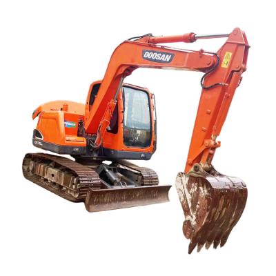 중국 The 7.5 tonused excavator doosan imported from South Korea with good quality are cheaply sold 0.3MÂ ³ 판매용