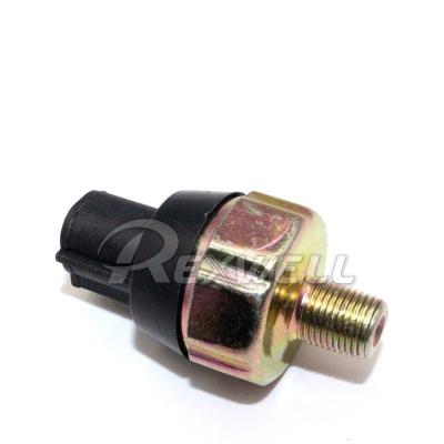 Cina Engine Car Oil Pressure Sensor For Nissan ALMERA TINO 24240-4M40E Precise Measurement in vendita