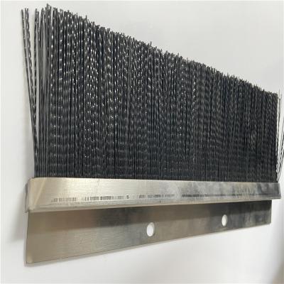 China Sealed Industrial Corrugated Stainless Steel H Folding Wire Brush Windproof Dust Door Brush Nylon Bracket for sale