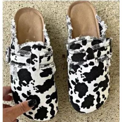 China 2022 New Arrival Lightweight Women's Cow Patterned Slippers Comfortable Flat Slippers Fashion Thick Soled Casual Sandals for sale