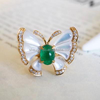 China High Quality Real 18k Gold High Quality Women Butterfly Design Emerald White Shell Diamond Ring Natural Fashion Jewelry for sale