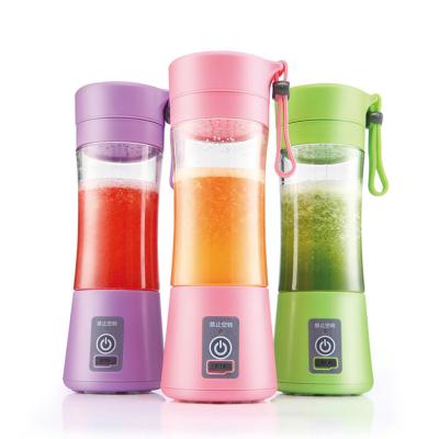 China Amazon Electric Rechargeable Personal Fruit Car USB Portable Blenders and Juicers for sale