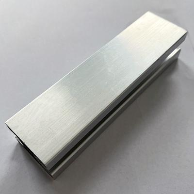 China Anpassungs-PV-Anbaulinsen Silber Solarpaneel Dach Montage Aluminium Schiene zu verkaufen