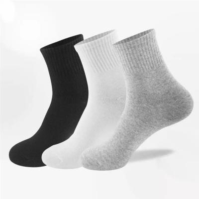 China Customized Logo Cotton Solid Color Breathable Men Women Crew Low Cut Sports Socks Breathable Quick Dry Four Seasons for sale