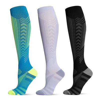 China New Arrival Breathable Sports Compression Socks Outdoor Running Socks Reflective Brands for sale