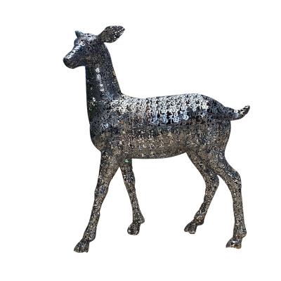 China Europe 2021 New Luxury Outdoor Garden Decoration Christmas Design Stainless Steel Hollow Deer Sculpture for sale