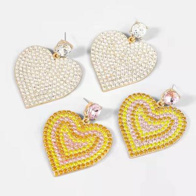 China 2022 Fashion Trendy Personality Trend Alloy Inlaid With Diamond Love Stud Earrings For Women for sale