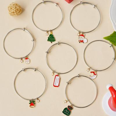 China New hot cute boudoir Honey Bracelet Lovely Bracelet Ornaments Christmas cartoon iron alloy bracelet girl for sale