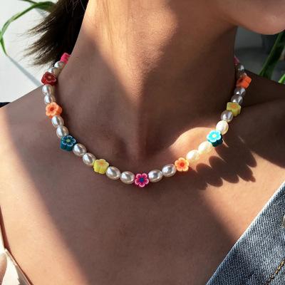 China 2021 Hot Selling BOHEMIA Resin Flower Beads Necklaces With White Pearl Necklaces For Women African Jewelry for sale