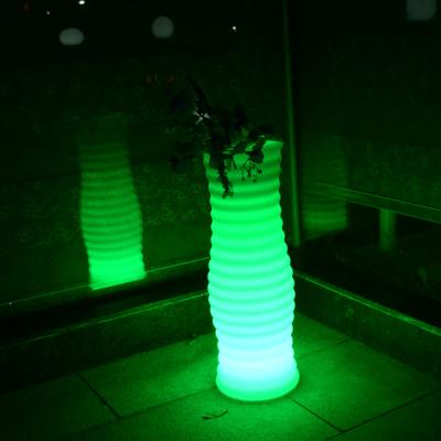 China Modern Premium Refillable Colorful Led Flower Vase Planters And Pots With Outdoor for sale