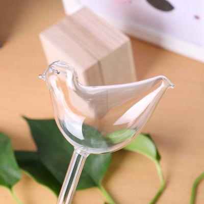 China Automatic Water-saving Hand Blown Clear Glass Self Waterer Self Watering Irrigation System Bird Shape Plant Globes Plant Watering Bulbs For Indoor Plant for sale