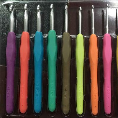 China Durable High Quality CHEAP STOCK Plastic Crochet Hooks Hooks Sets for sale