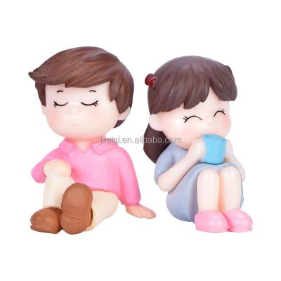 China Creative Wedding Anniversary Valentine's Day Decorations Crafts PVC Couples Dolls Newlywed Cake Cupcake Decoration Cake Topper for sale