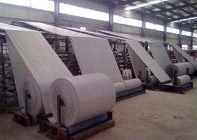 China Tela no tejida ambiental del Nonwoven de la materia prima el 100% PP de la tela en venta