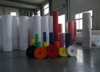 Chine Tissu non tissé respirable de Spunlace, tissu de essuyage universel de rayonne perforée à vendre