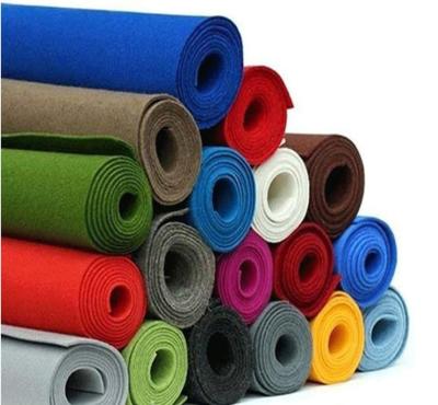 China Trapos no tejidos perforados aguja verde del Nonwoven de Spunlace del tejido de poliester en venta