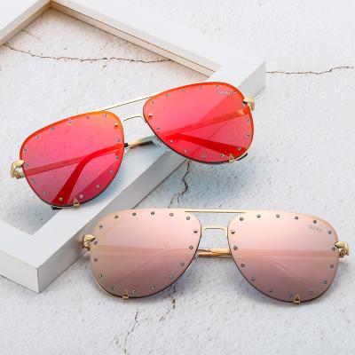 China Sunglasses 2022 dock fashion gradient pilot rivet sunglasses for men women sunglasses high key for sale