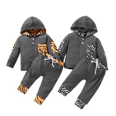 China Breathable Baby Boy Clothes 3M to 18M Long Sleeves Gray Cotton Hooded Sweatshirt and Pants Baby Boy Clothing Sets for sale