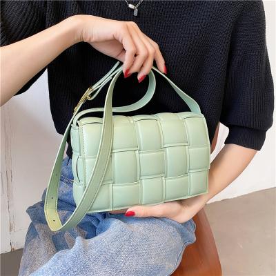 China Fashion Solid Color PU Leather Shoulder Bags Weave Handbags For Women for sale