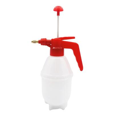 China Easy Operation 1.5L Garden Water Pressure Hand Sprayer Manual Sprayer for sale