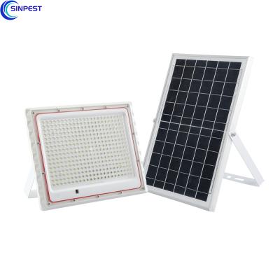 China Outdoor Garden High Brightness Energy Saving Long Working Time 50w 100w 200w 300w Solar Flood Light for sale