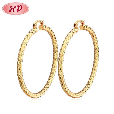 China Factory Direct Selling CLASSIC Elegant Shiny Daily Wear Women Zirconia Twist Circle Earrings for sale