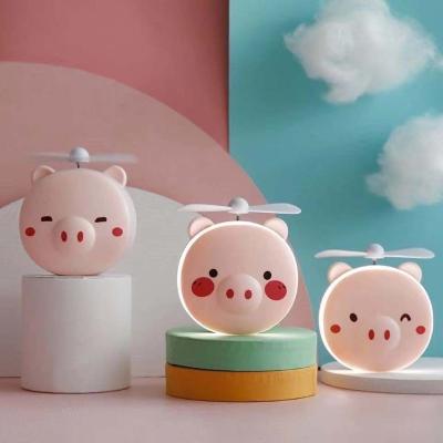 China Hotel Pink Mini Cute Pig Head Shape Fill Mirror Light Fan Portable USB Pocket Makeup Makeup Mirror for sale