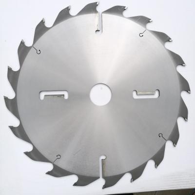 China High Quality Wood Cutting For Green Wood Cutting CTT Saw Blade With Rakers for sale