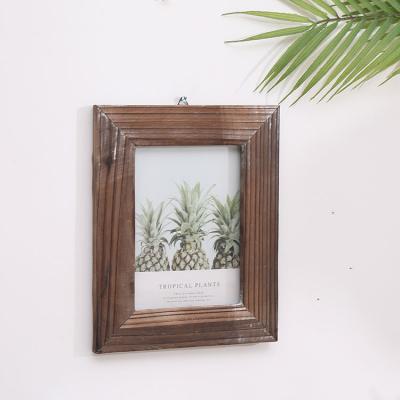 China Eco-friendly Customized Size Natural Picture Frames Wood Square Customized Picture Frame Wood Classic Wall Mounted Wood Picture Frame for sale