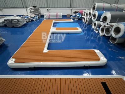 Cina Dipende dalle dimensioni Capacità Dock galleggiante gonfiabile Custom Made E Shape Inflatabile Jet Ski Dock in vendita