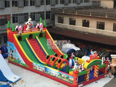 China Los niños despiden el patio inflable/el parque inflable Mickey Cartoon Inflatable Amusement Park del castillo de la diversión en venta