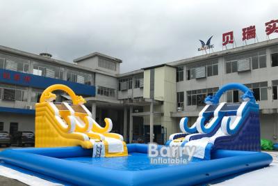 Chine Glissières d'eau gonflables adaptées aux besoins du client de taille avec la piscine pour le loyer d'affaires à vendre