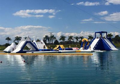 China Parque inflável personalizado da água da ilha verde gigante, parque inflável do divertimento para a ilha à venda