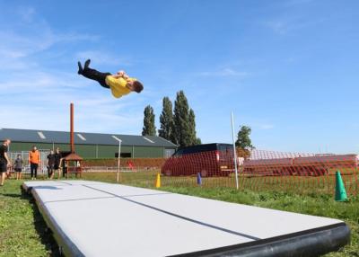 China Sicherheits-Yoga-Gymnastik, die aufblasbare Luft-Boden-Sturz-Bahn für Hauptausgabe ausbildet zu verkaufen