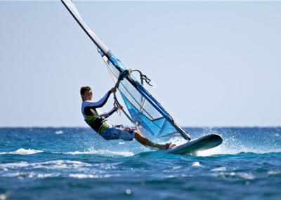 China Wasser trägt aufblasbares PVC SCHLÜRFT Brett steht oben Radschaufel Windsurf zur Schau zu verkaufen