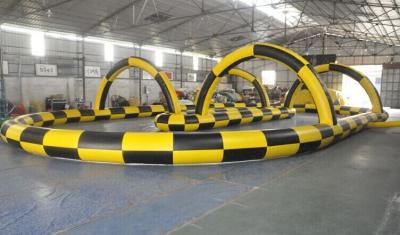 Κίνα σφαίρα Zorb διαδρομής φυλών 18x16x3m η διογκώσιμη πηγαίνει σειρά μαθημάτων εμποδίων παιχνιδιών αγώνα Kart προς πώληση