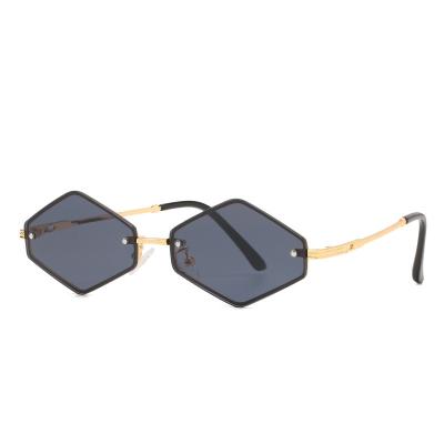 China Retro mountaineering fashion small metal frame European rectangle sunglasses 2022 new modern and American personality sunglasses for sale