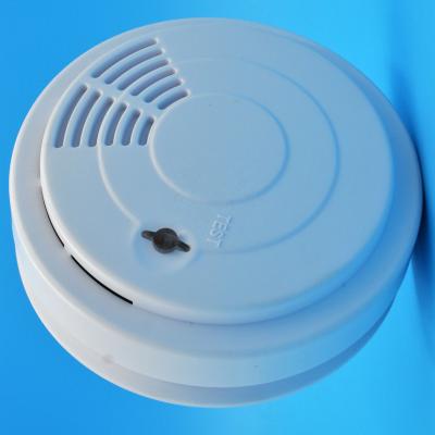 China Top Sounder Hot Selling Cheapest Smoke Detector With Battery Operated for sale