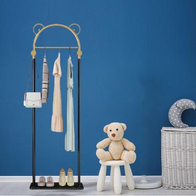 China Wholesale Eco-friendly Simple Nordic Style Floor Style Metal Frame Coat Rack Coat Hanger Stand Coat Rack for sale