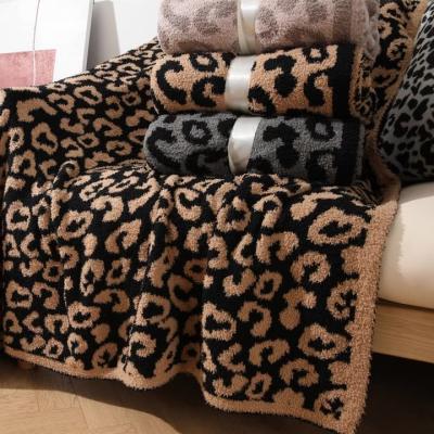 China Throw Blanket Leopard Design Soft Anti-Static Decorative Blanket Quilt Knitted Blanket for sale