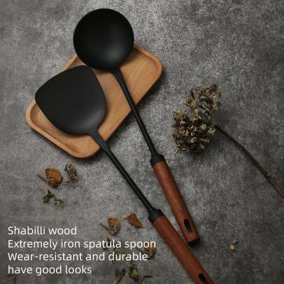 China Viable Wooden Sapele Handle Cookware Kitchen Instruments Cookware Set Best Kitchen Tools Kit Kitchen Utensil Set for sale