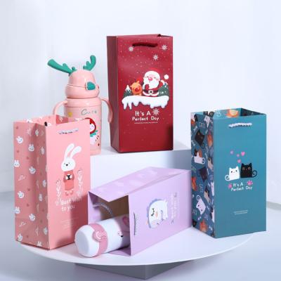 China Recyclable Custom Colorful Creative Square Cute Cartoon DF Size DF Cup Recyclable Hand Wrapping Paper Gift Thermal Insulated Present Bag for sale