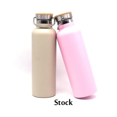 China Viable stock double wall 750ml insulated thermos /stock vacuum sport water flask for stainless steel glass water bottle with bamboo lid for sale