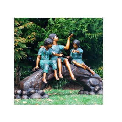 China China Life Size Outdoor Decorative Children Sculpture Boy SAT On Fence Bronze Statue Mother And Child Sculpture for sale