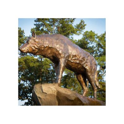 China China Custom Life Size Outdoor Brass Animals Copper Sculpture Wolf Garden Bronze Statues for sale