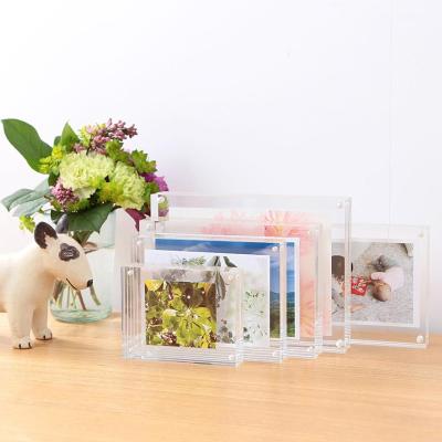 China Photoframe Factory Supply Clear Acrylic Magnetic Desktop Photo Frame for sale