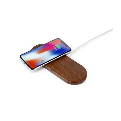 China 2022 Mobile Phone Radio Bamboo Wooden Charging Station For Iphone 10w Charger Mobile Phone Fast Charging Rotating Wireless Charger for sale