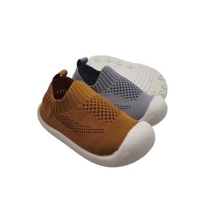 China New Trend Popular Ambient Breathable Knit Sock Baby Shoes Walker Toddler Sports Shoes for sale