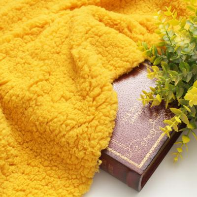 China Wholesale Price 100% Brushed Polyester Sueded Knitted Sherpa Fleece Cotton Velvet Fabric For Sleepwear Toy for sale